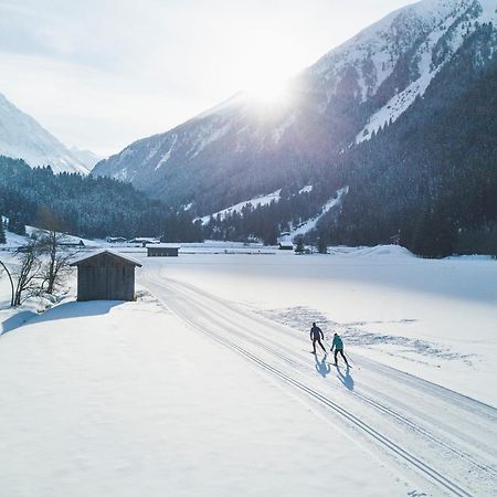 Alpenhaus Monte Hotel Нойщифт им Щубайтал Екстериор снимка