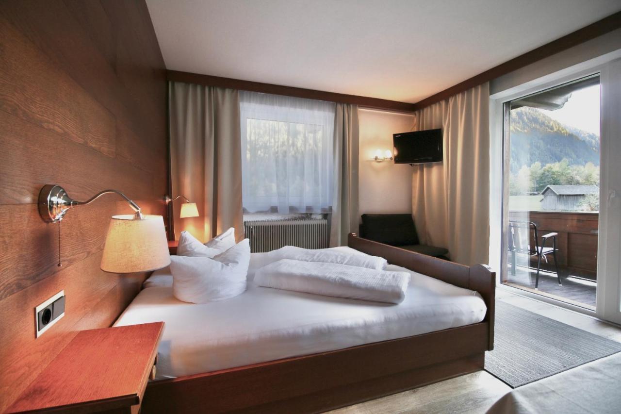 Alpenhaus Monte Hotel Нойщифт им Щубайтал Екстериор снимка
