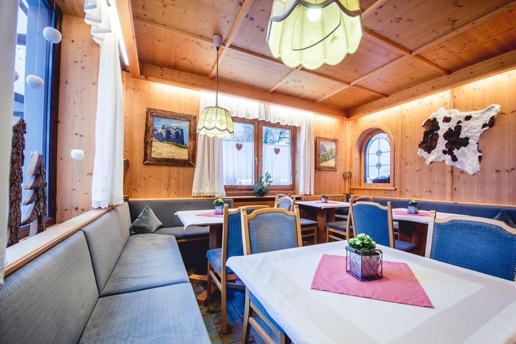 Alpenhaus Monte Hotel Нойщифт им Щубайтал Екстериор снимка